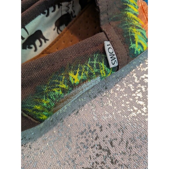 Toms Shoe Women's 8 Haiti Berthony Artists Hand Painted Village Canvas Slip-On - Picture 9 of 10